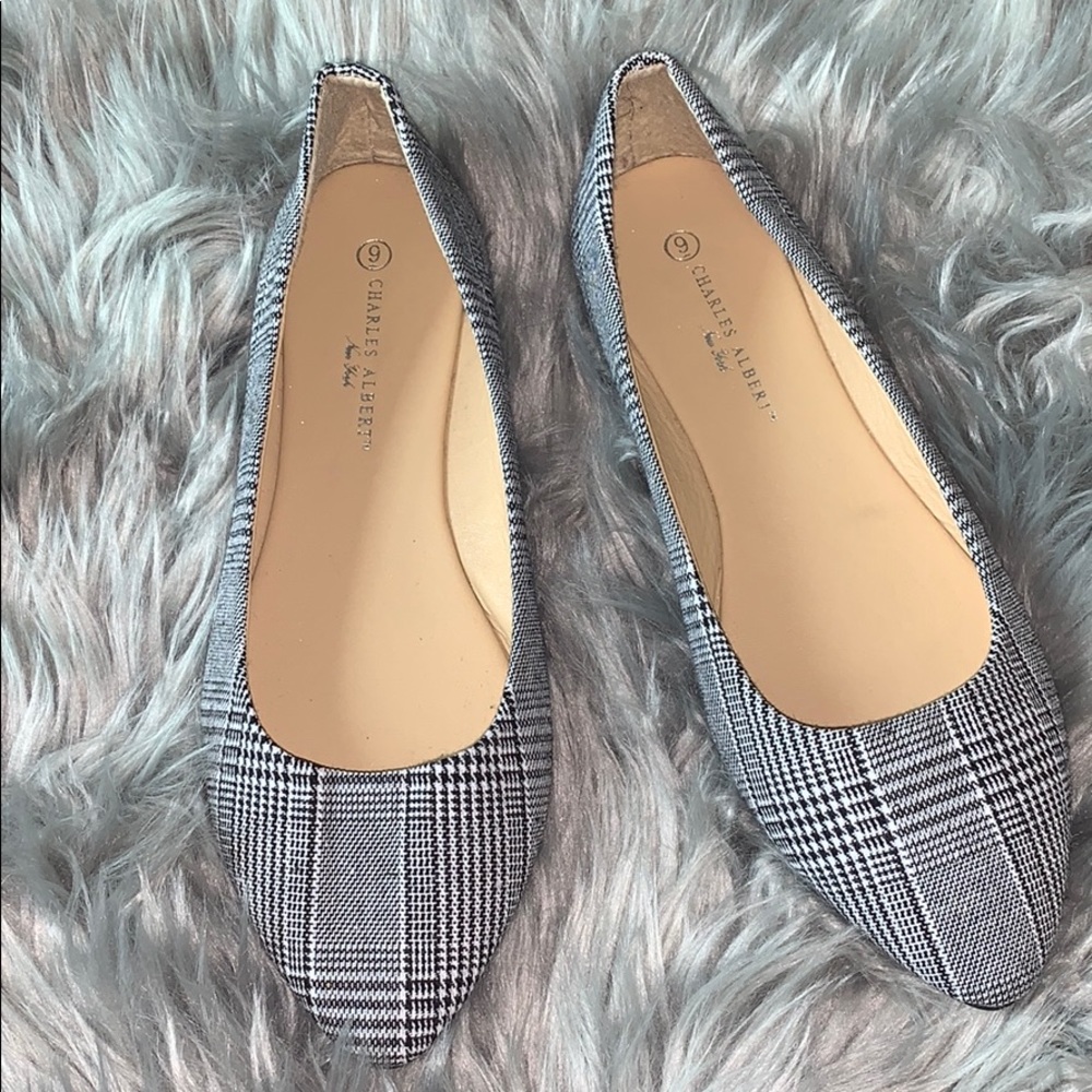 Plaid pointed toe loafers